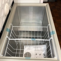 📣おすすめ品激安📣(新品)チェスト式冷凍庫319L鍵付き🌺の画像