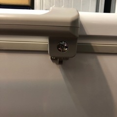📣おすすめ品激安📣(新品)チェスト式冷凍庫319L鍵付き🌺の画像