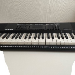 電子キーボード　６１鍵盤　ピアノ