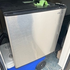 小型冷蔵庫