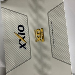 ゼクシオゴルフ用品セットの画像