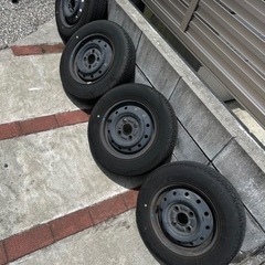 車のパーツ タイヤ、ホイール