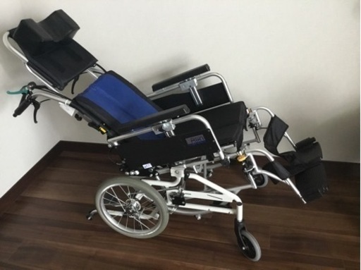 リクライニング多機能介助用車椅子