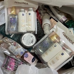 24日以降未定　コスメ無料であげます！！