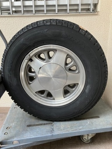 グッドイヤー　スタッドレスタイヤ　4本