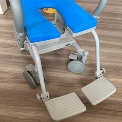 入浴用車椅子の画像
