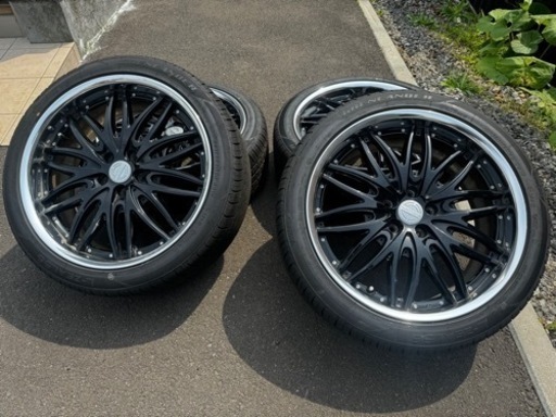 車のパーツ タイヤ、ホイール