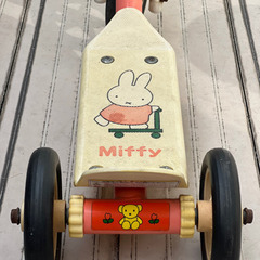 お子様用／Miffyキックボードの画像