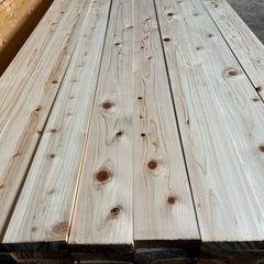 【特価品】ヒノキ 4000×30×105(mm) バラ売り！デッキ、下地、DIYなどに。在庫95本ありますので複数の方へ販売できます。 の画像
