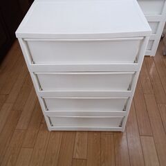 ★ジモティ割あり★ アイリスオーヤマ 4段収納ケース 白 H80×D55×W55 クリーニング済み TK2427								の画像
