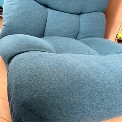 【美品】年内に処分予定　ニトリ つながるコイルポケット座椅子　ブルーの画像