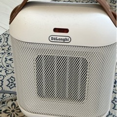 もみマッサージ機、炊飯器、デロンギファンヒーター、クリップ式卓照明器具の画像