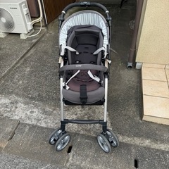 コンビ　アンブレッタ　ベビーカー