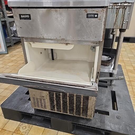 【売却済み】SANYO製氷機 SIM-S38A 08年式？ 家電 キッチン家電 冷蔵庫