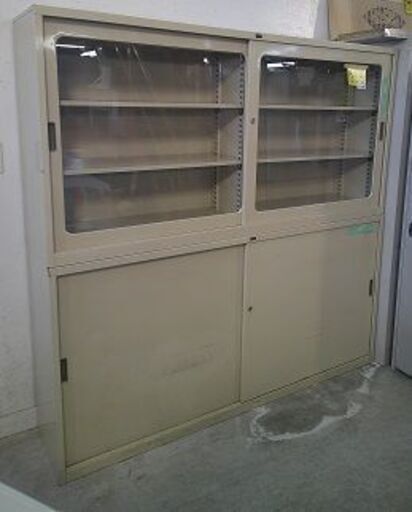 ID:G60459694　書庫２段　カギ付き