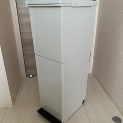 ニトリ　
ゴミ箱