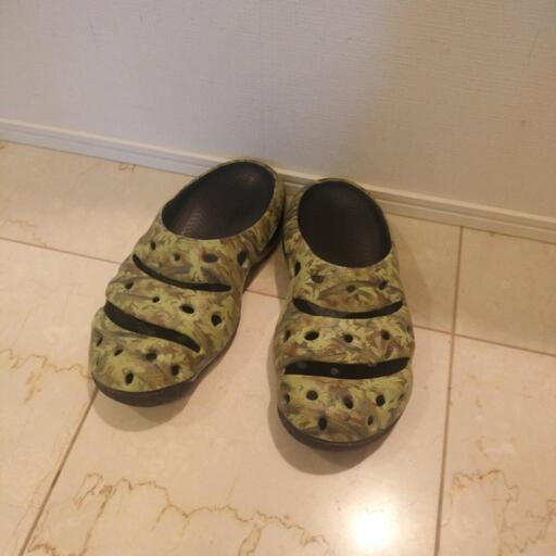 【美品】KEEN YOGUI ARTS  CAMO GREEN