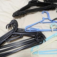 生活雑貨 洗濯用品 ハンガー 67本の画像