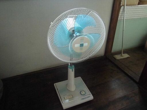 【USED】TOSHIBA製　扇風機③　家電 季節、空調家電☆高さ調節　タイマーセット可