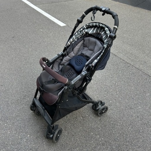 ベビーカー Combi スゴカルα 4キャス エッグショック