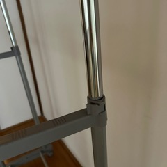 ハンガーラックの画像