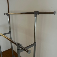 ハンガーラックの画像