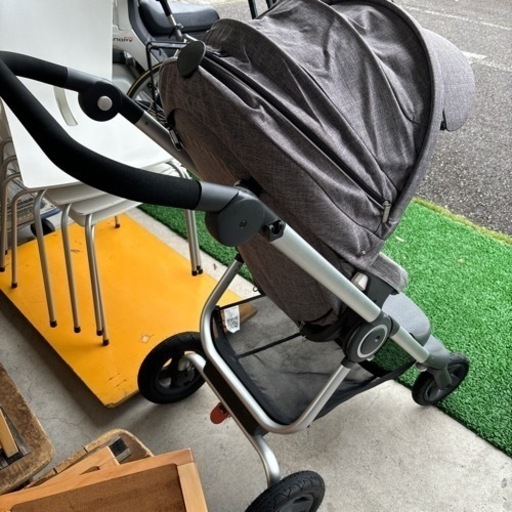 STOKKE ストッケ ベビーカー グレー シンプル おしゃれ