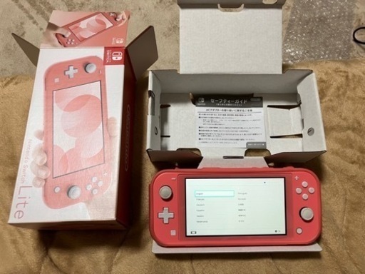 NintendoSwitchLightピンク Nintendo Switch Light カバーとフィルムとコントローラー付き 