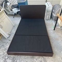 セミダブルベッド【管理番号12206】
の画像