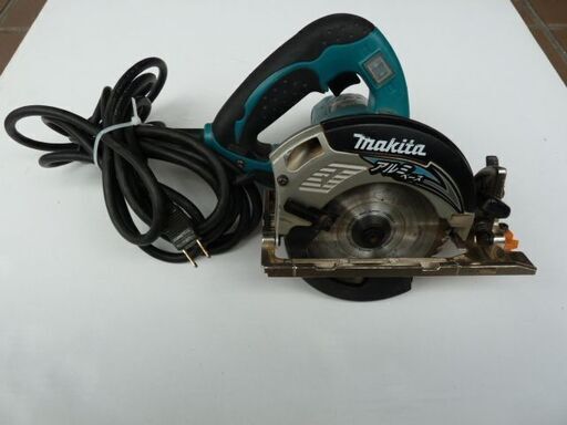 Makita　マキタ製　丸ノコ　マルノコ　電気ノコギリ　中古品！