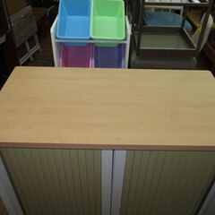 R521 スチール室内物置、倉庫、アコーディオン式スライド扉、幅80cm Used・キレイの画像