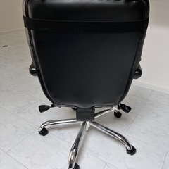 7／21まで‼️(used)リクライニングオフィスチェア　家具 オフィス用家具 いすの画像