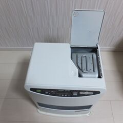 トヨトミ石油ファンヒータ3.19KW(LC-32A)の画像