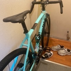 ビアンキ　グラベルロードバイク　impulse allroad