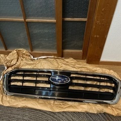 スバル レボーグ  フロントグリル