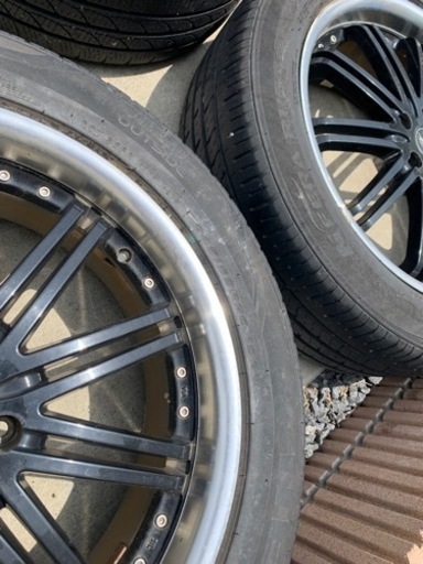 車のパーツ タイヤ、ホイール