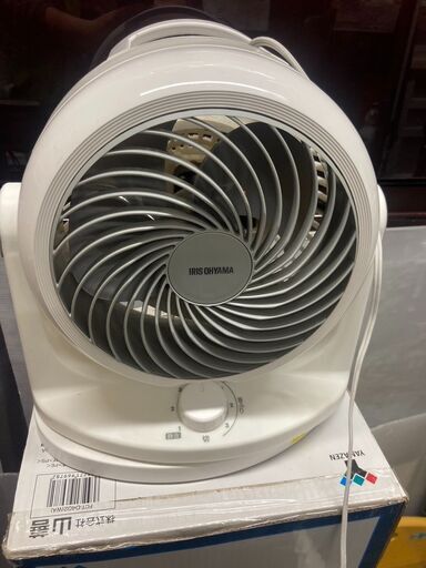 ☆中古￥1,500！IRIS OHYAMA　サーキュレーター　家電　PCF-HM182-W型　【BF146】