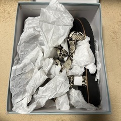 【新品未使用品】サンダルの画像