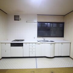 酒田市御成町　駅前通りマンション 奥戸建て１階部分　７号室　２LDK広々３３坪 本間美術館裏 - 不動産
