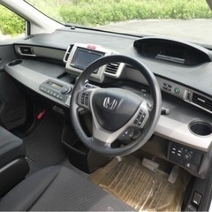 ホンダ　フリード　ハイブリッドの画像