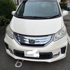 ホンダ　フリード　ハイブリッドの画像
