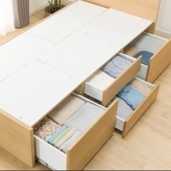 ベッドフレームの画像