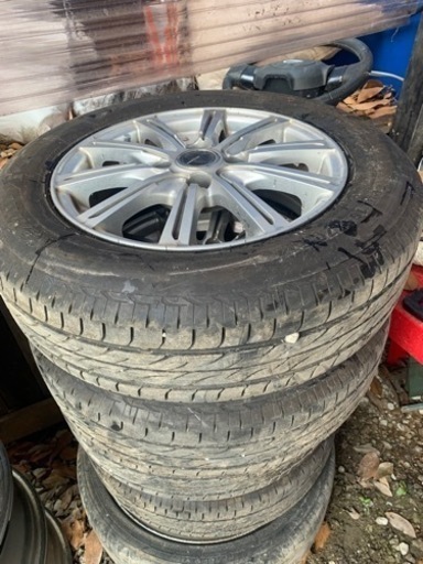 車のパーツ タイヤ、ホイール