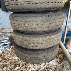 ハイエース　タイヤ　ホイール　新車外しの画像