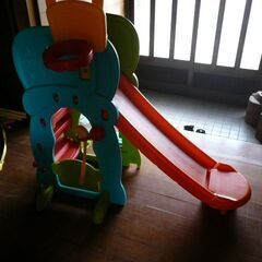滑り台の画像