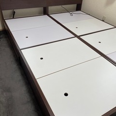 家具 ベッド　　クイーンベッド