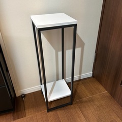 新品　花台　軽量　棚付き　組立済み　コンパクト　モノトーン　スリ...
