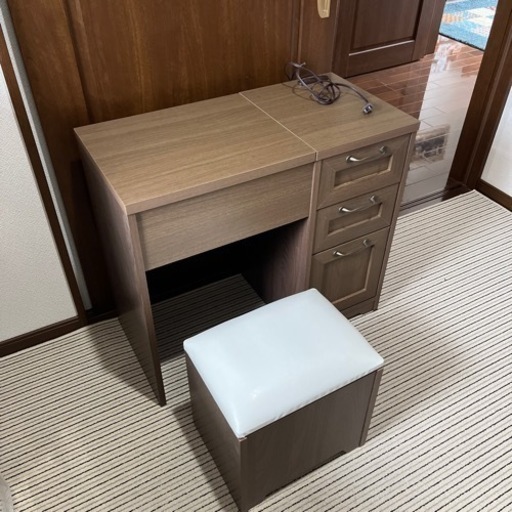 ドレッサー　鏡台　スツール付き