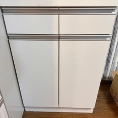 お話中　食器棚　キッチン収納