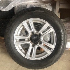 車のパーツ タイヤ、ホイール